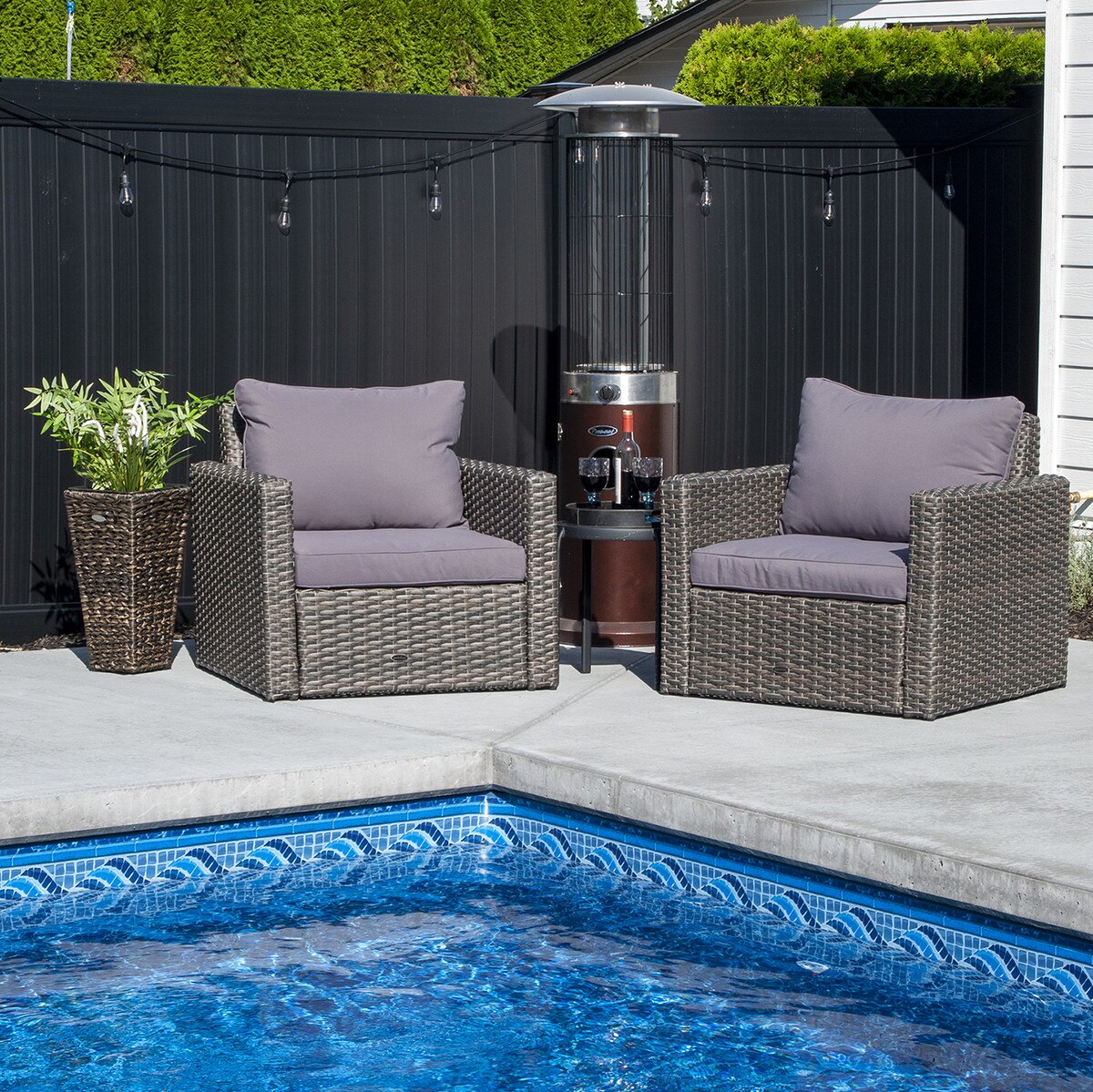 Whitney outdoor chair