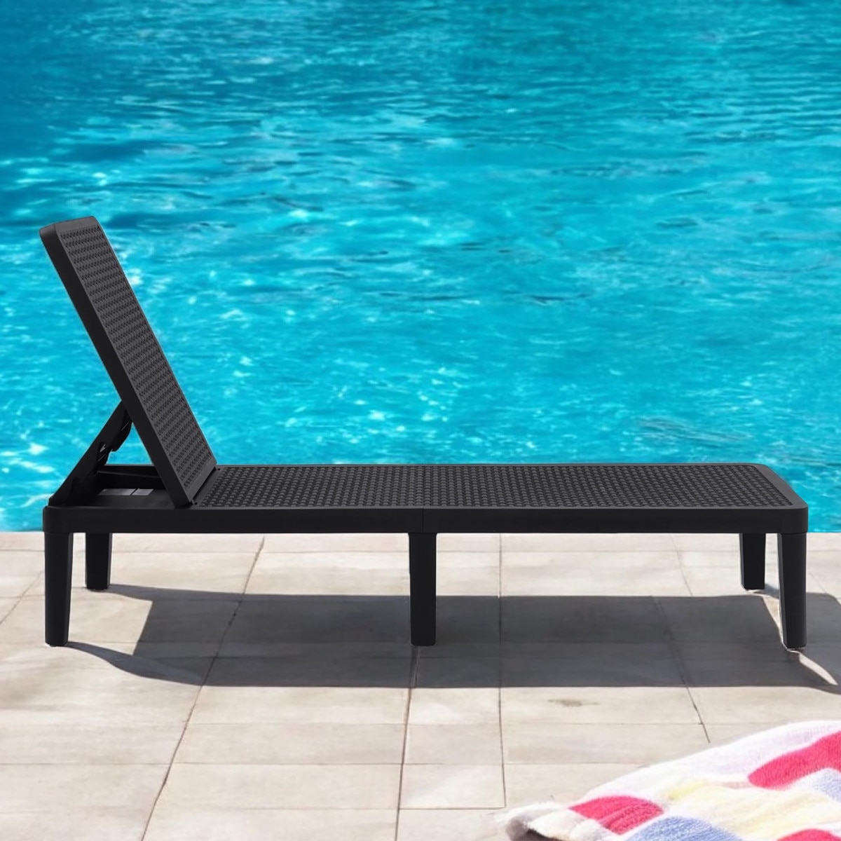 Black Pool lounger
