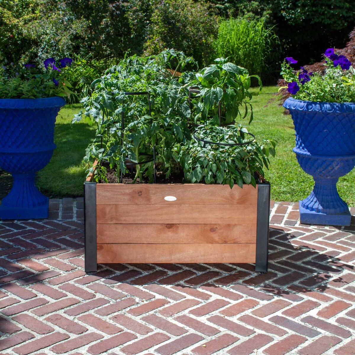 Recycled wood raised planter