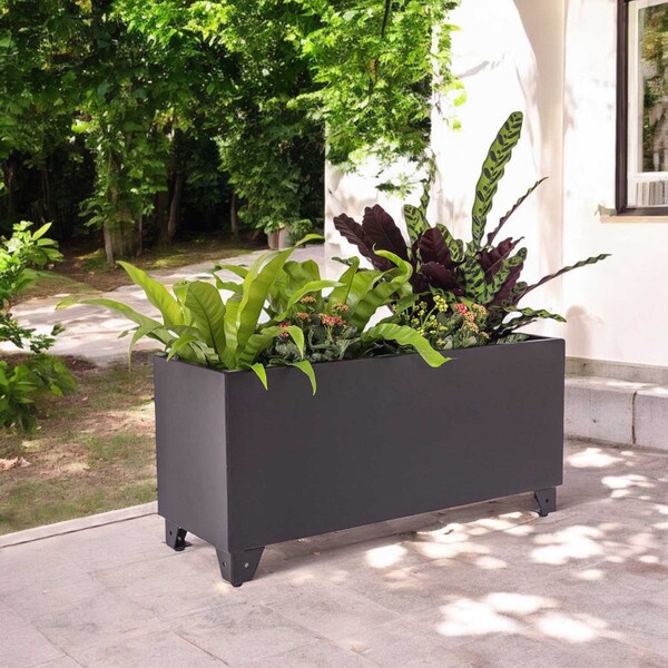 Grapevine Arden Metal Planter